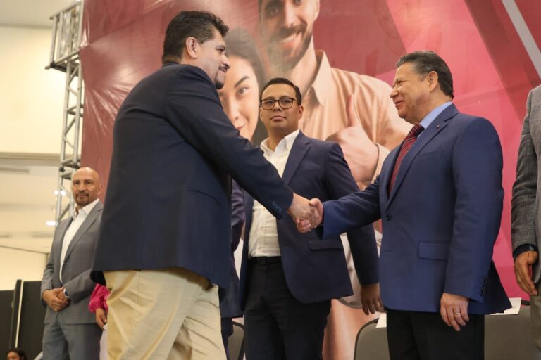 La familia SUTSPEEH sigue creciendo en sonrisas: ¡Éxito en la entrega de ropa, calzado y juguetes 2025!